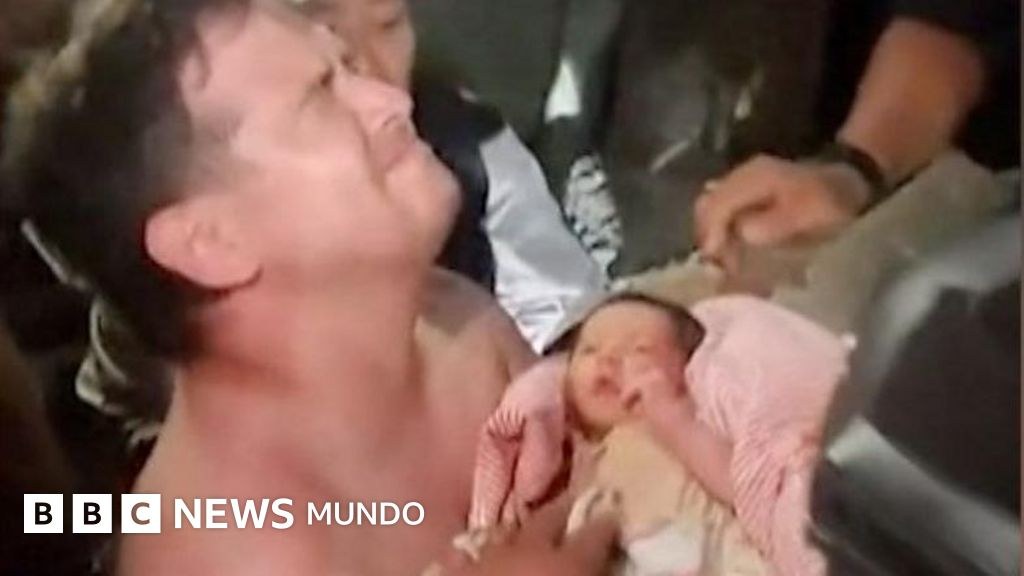 La conmovedora historia del bebé de 18 días y su madre que fueron rescatados de entre los escombros tras el terremoto doble en Venezuela