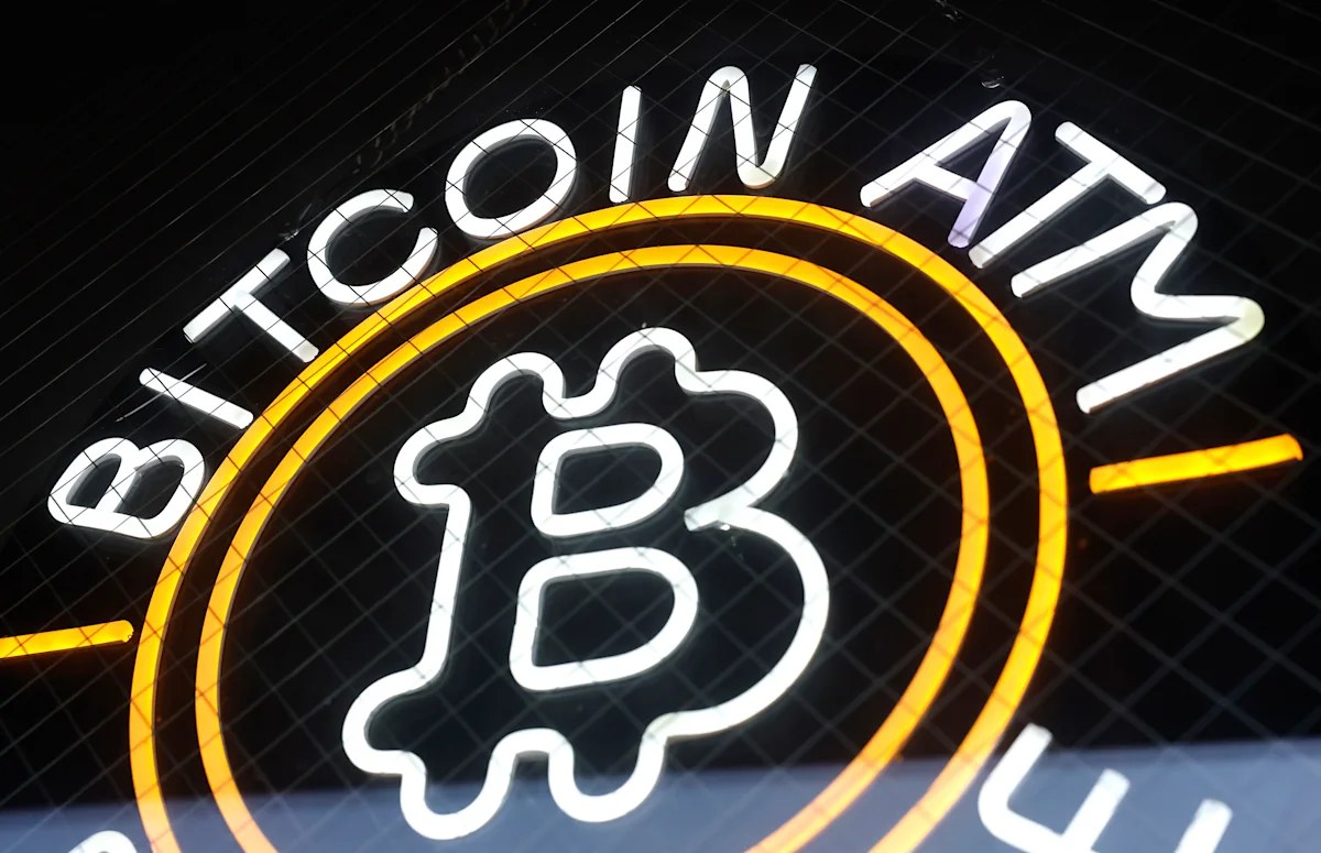 Bitcoin price holds above $64,000 as traders brace for upcoming Fed decision