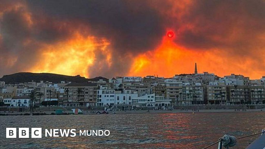 Al menos 12 muertos y 19 desaparecidos en el incendio más letal de las últimas décadas en España en medio de la ola de calor