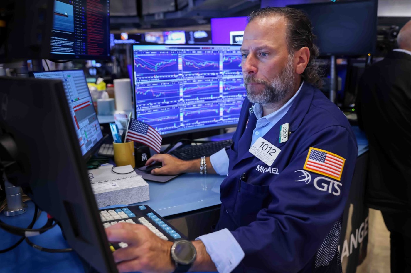 From Nvidia earnings to trade war tape bombs, a simple strategy could be this week's best bet