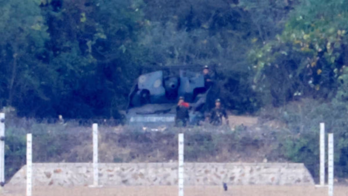 North Korea places self-propelled guns near DMZ